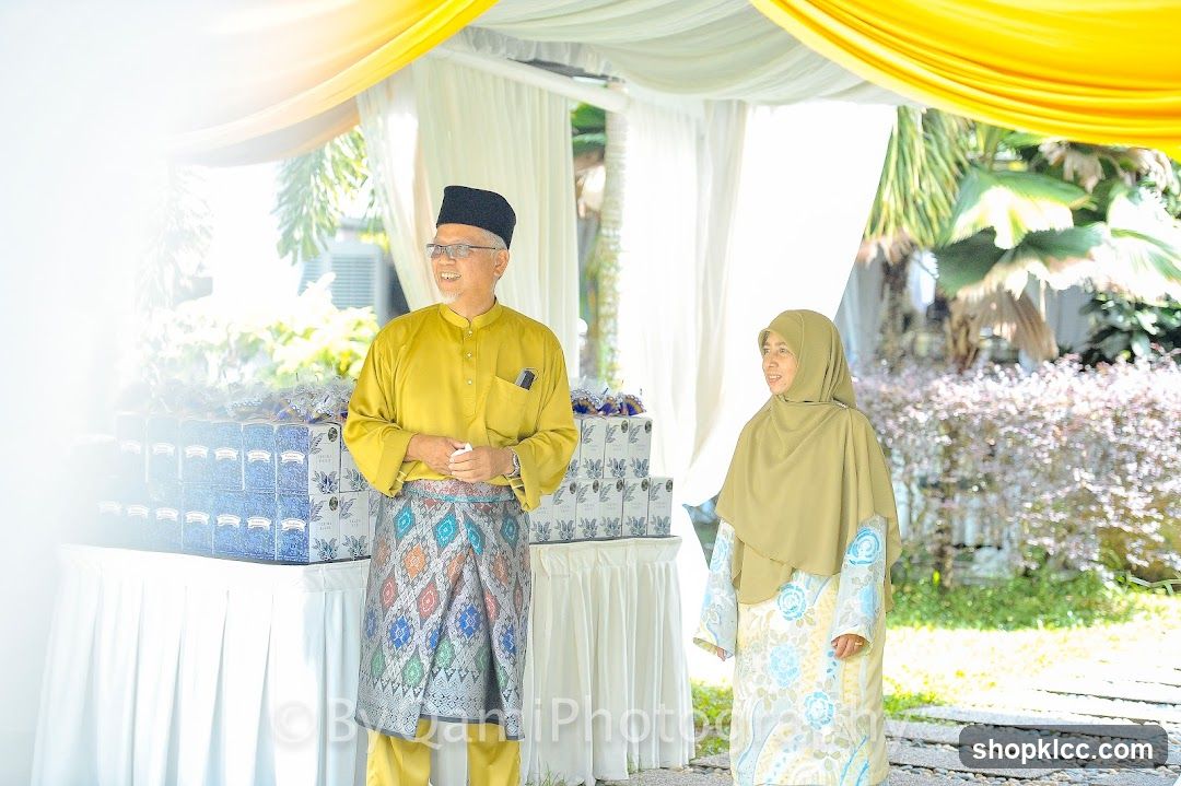 Couple at an outdoor event