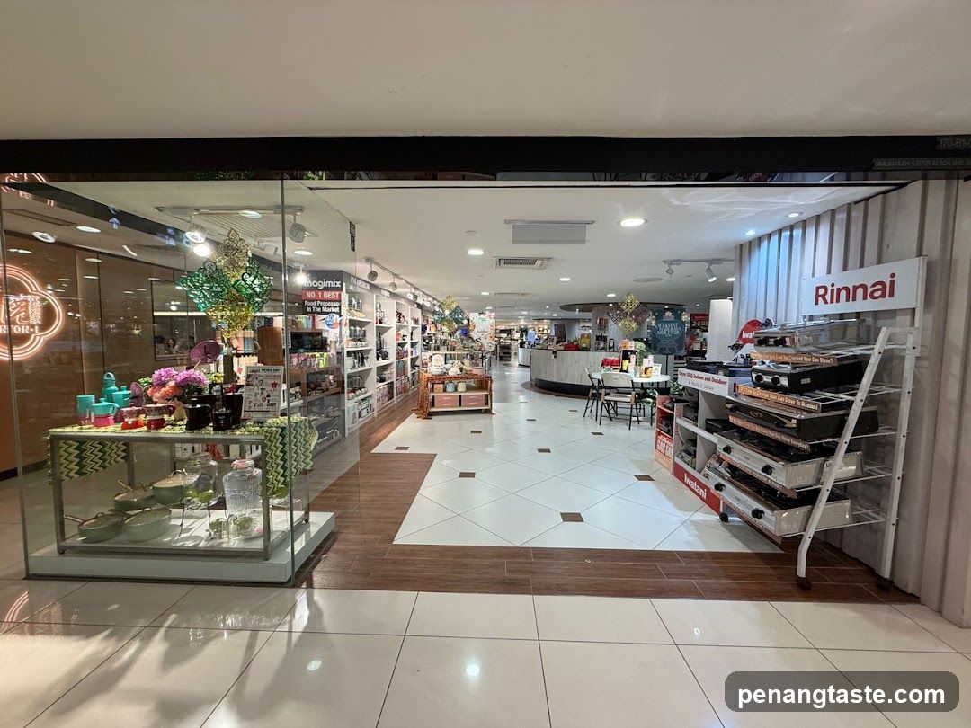 Kitchenware Store Display
