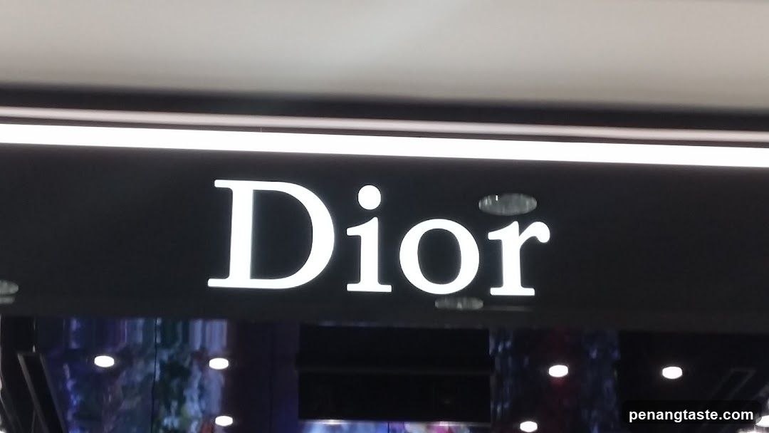 Dior Signage