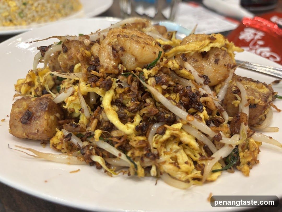 Stir-fried dish with shrimp and egg