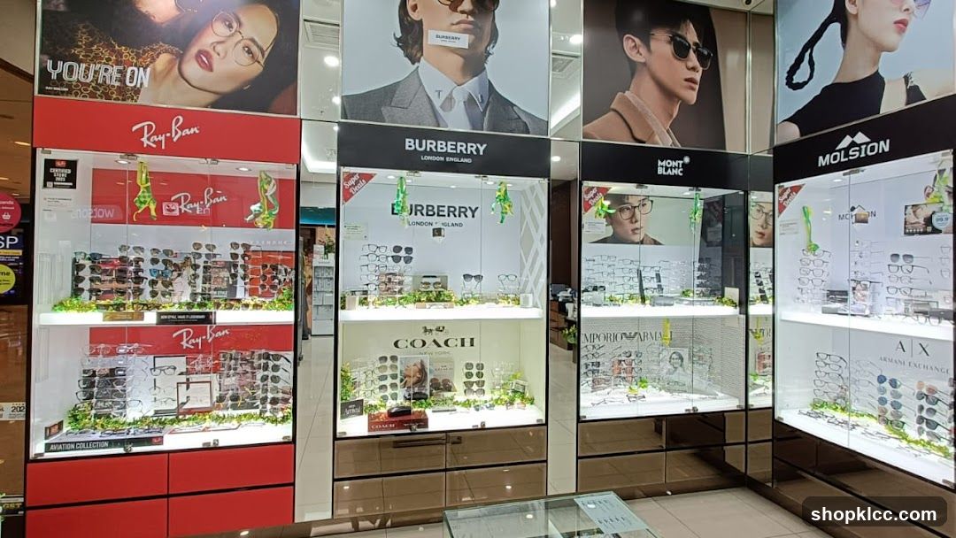 Eyewear displays
