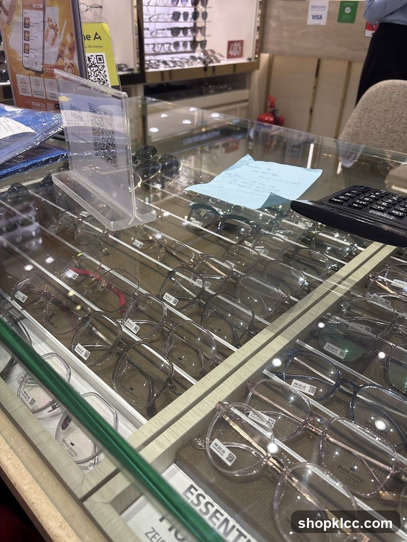 Eyeglasses Display
