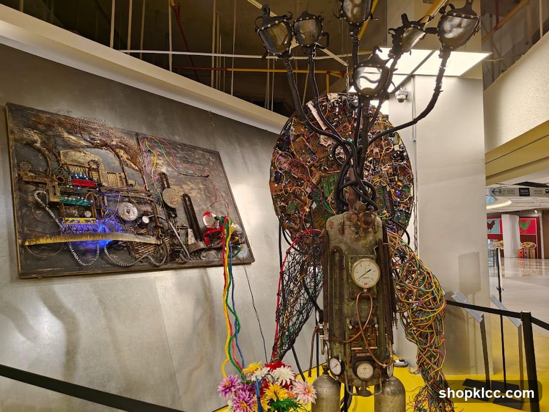 Abstract Sculpture and Artwork