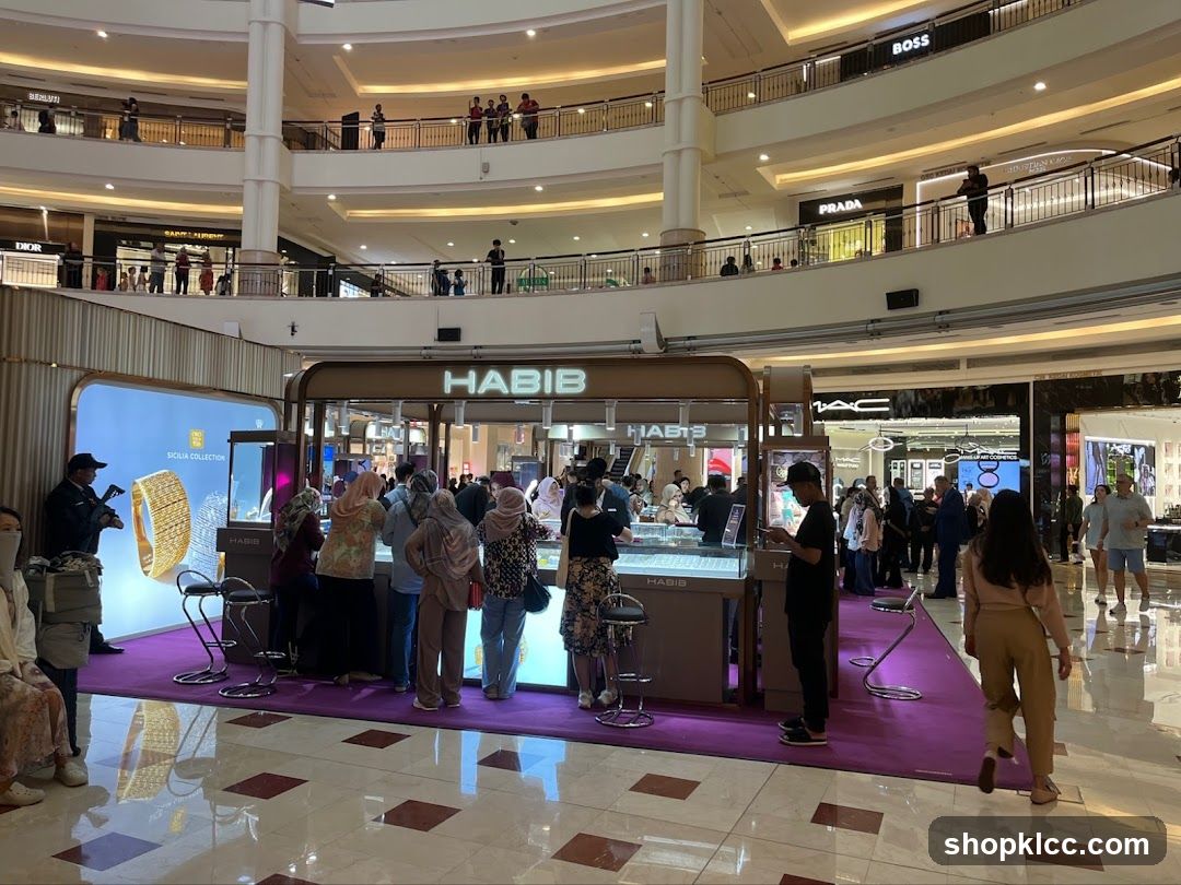Jewelry Store Kiosk in a Mall
