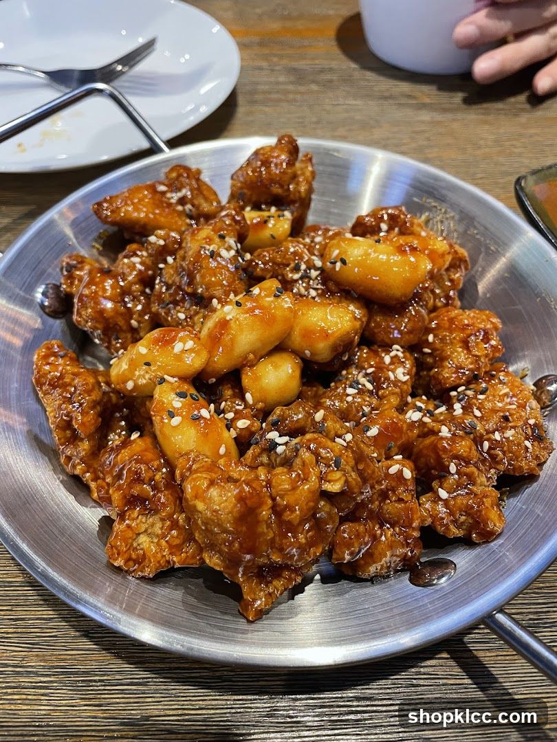 Korean Fried Chicken with Tteokbokki