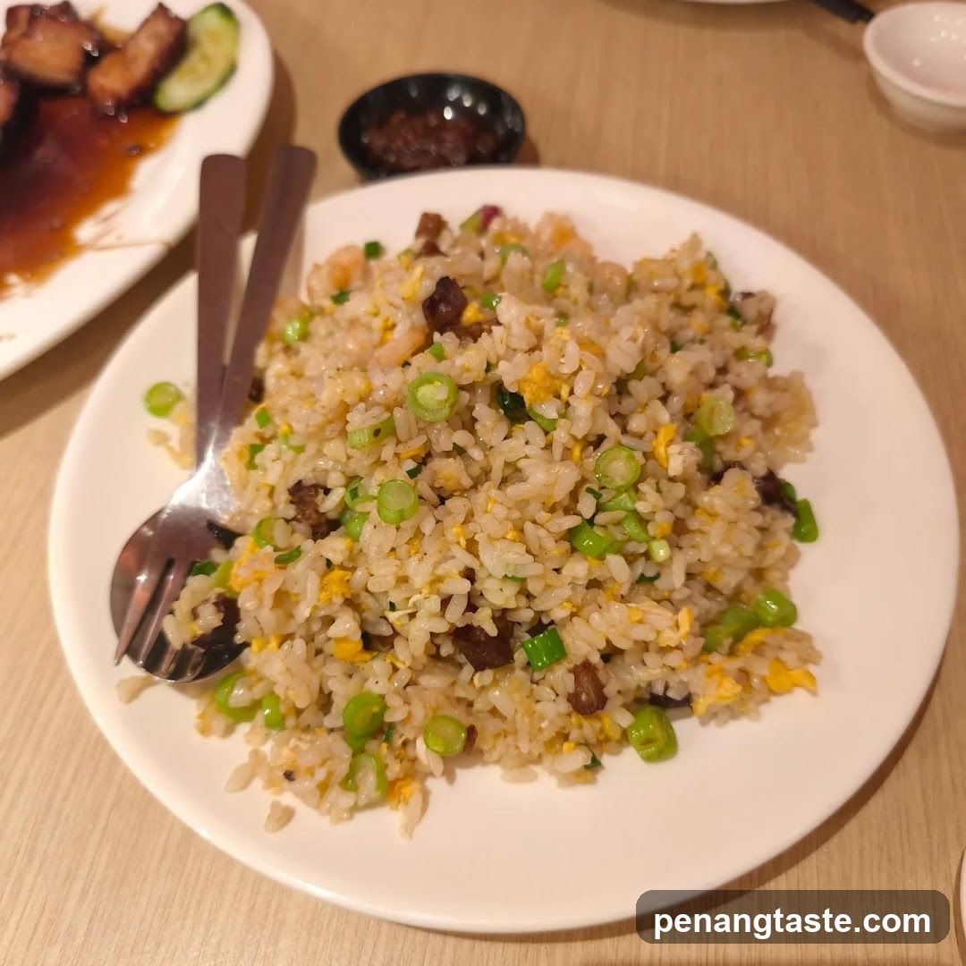 Fried Rice with Shrimp and Meat