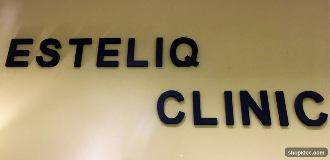 Esteliq Clinic Sign