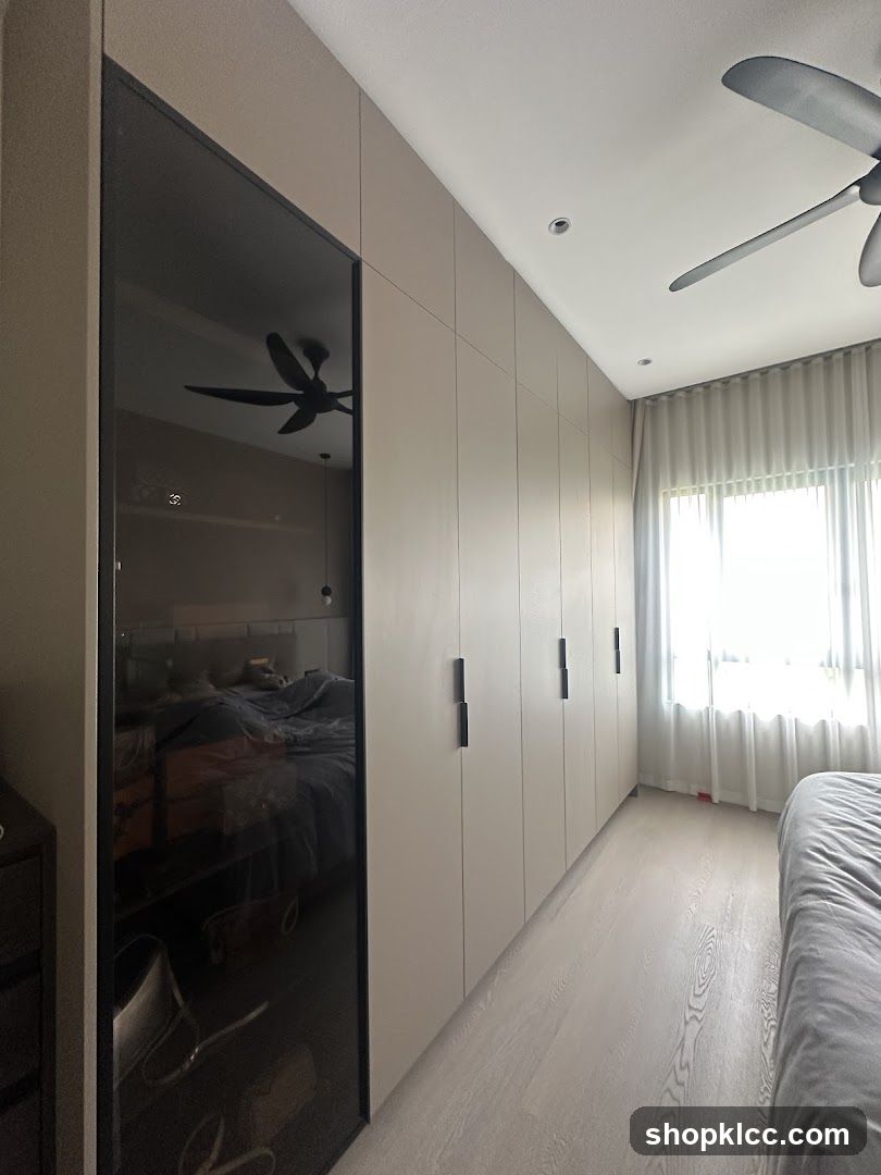 Modern Bedroom Wardrobe