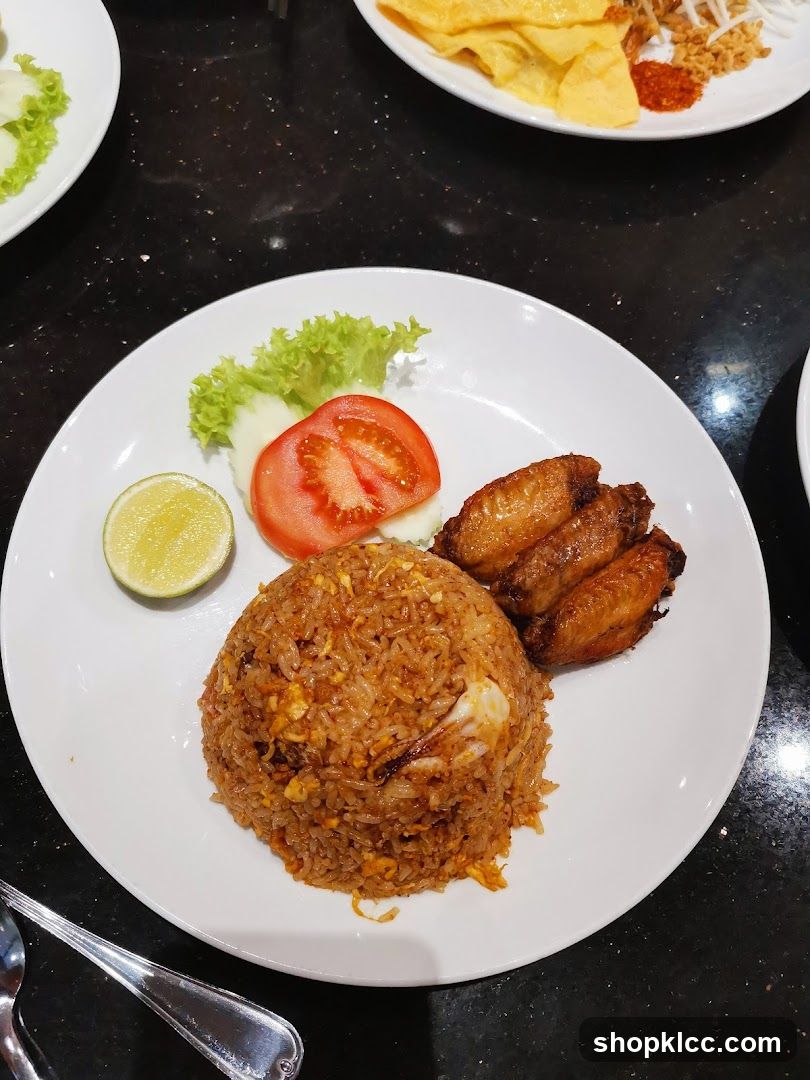 Fried Rice with Chicken Wings