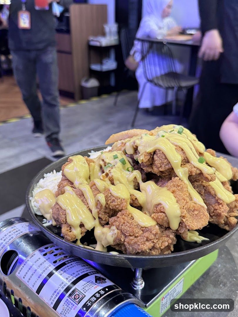 Fried Chicken with Cheese Sauce