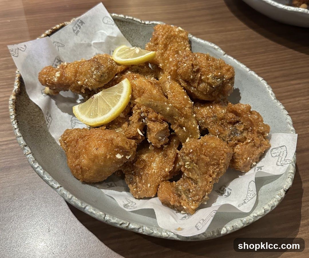 Fried Chicken Wings with Lemon Slices