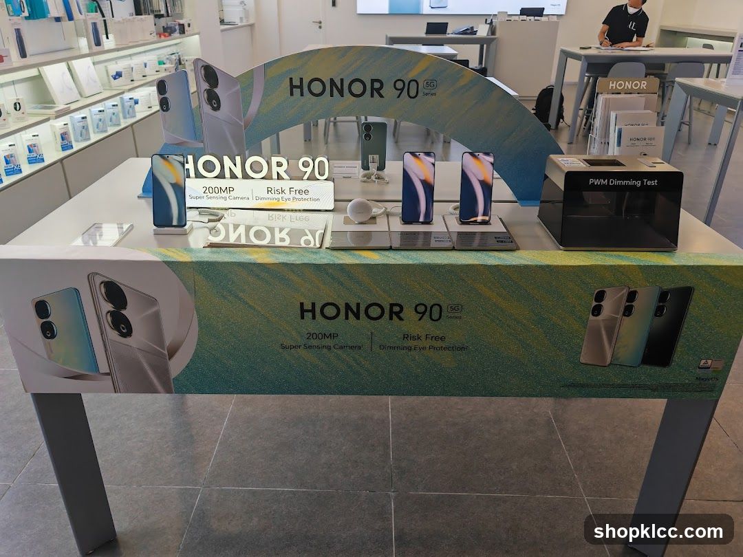 HONOR 90 Display