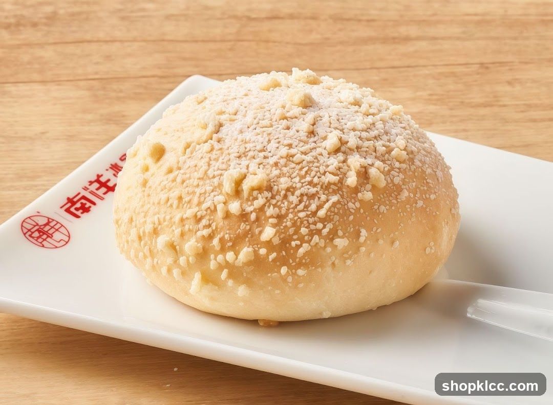 Bread Roll with Crumble Topping