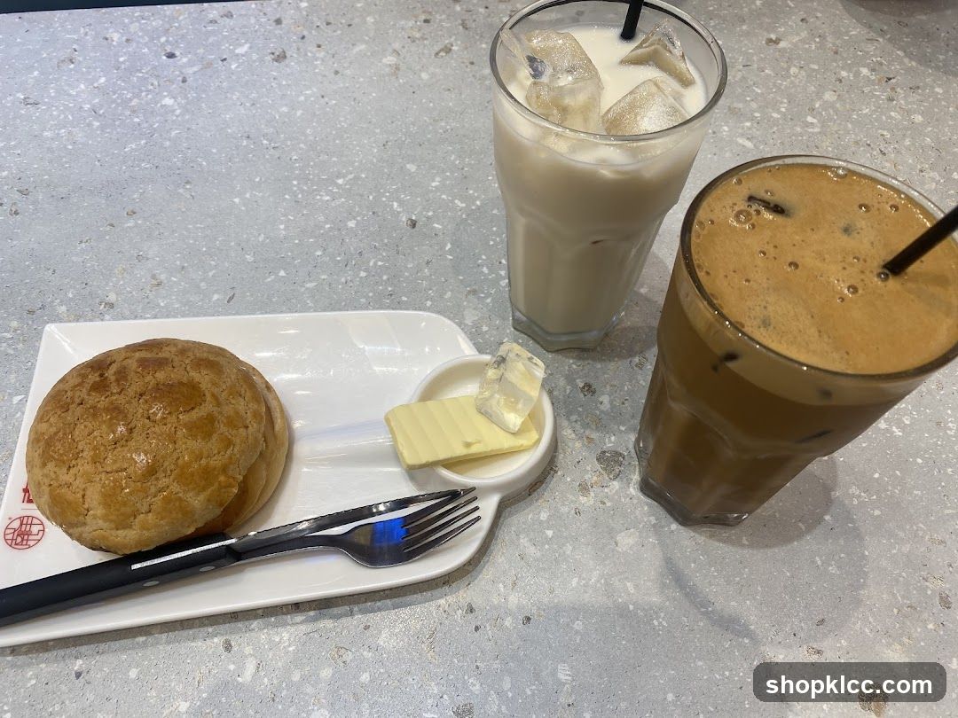 Pineapple Bun with Butter and Drinks