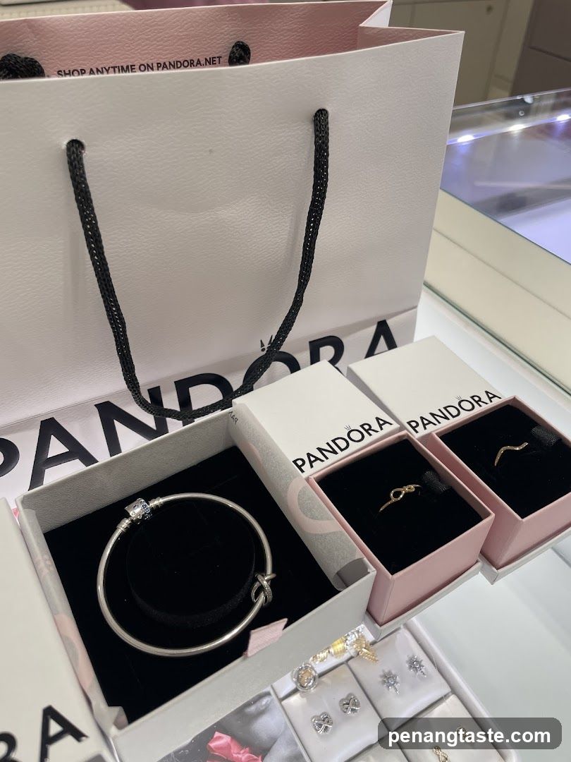Pandora Jewelry Display