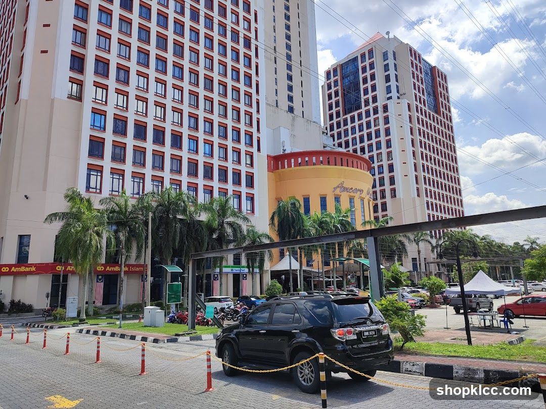 Amcorp Mall Exterior