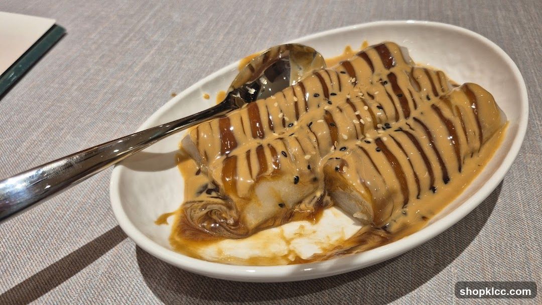 Rolled Rice Noodles with Peanut Sauce