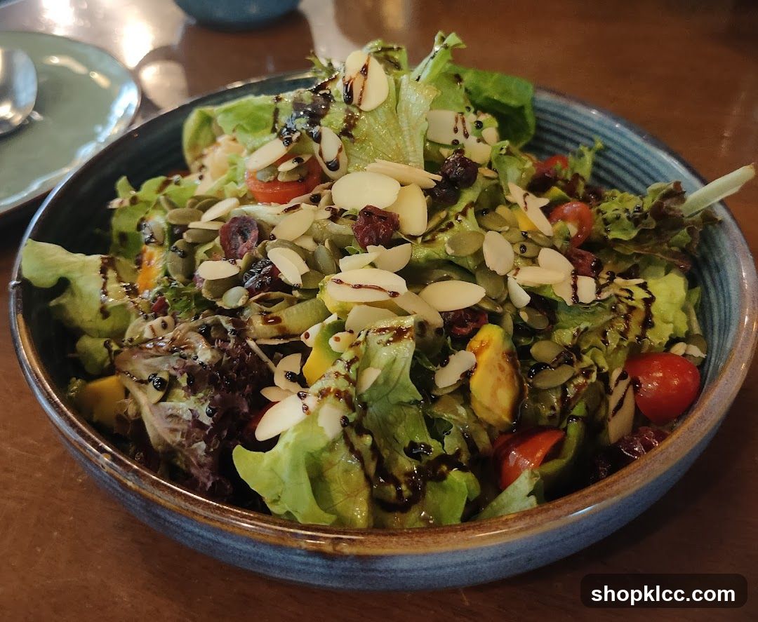 Salad with Almonds and Seeds