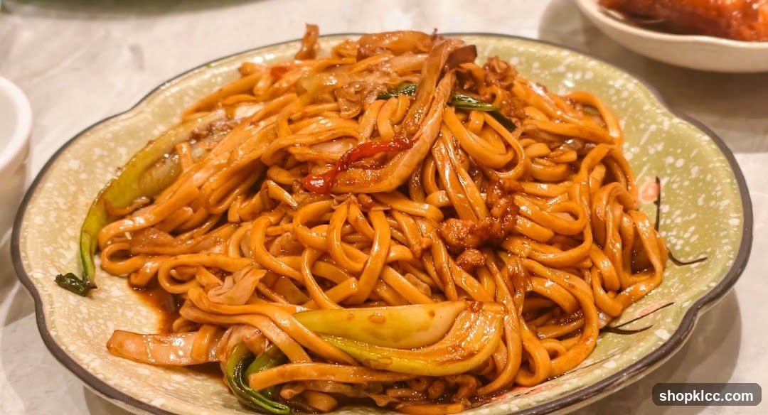 Noodles with Meat and Vegetables