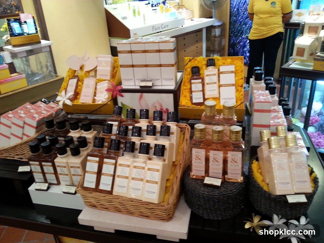 Cosmetic Display