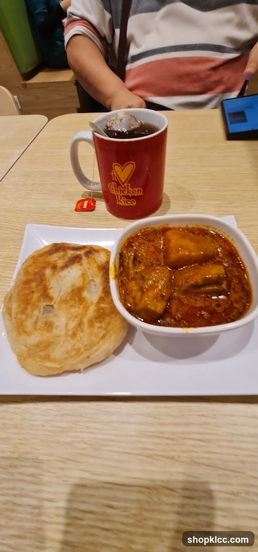 Chicken Curry with Roti and Tea