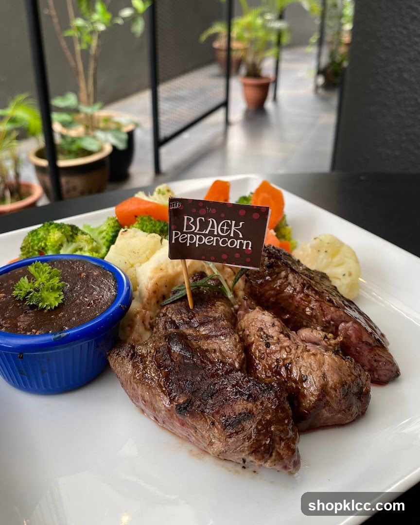 Steak with Mashed Potatoes and Vegetables