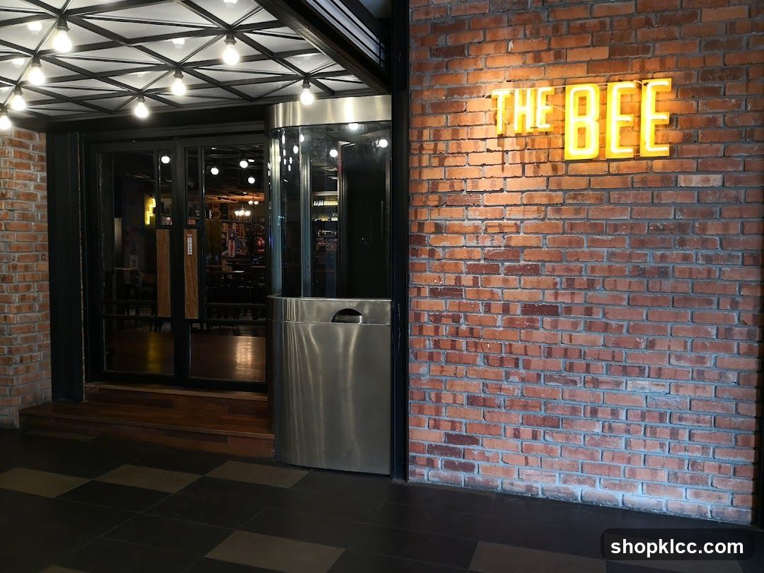 The Bee