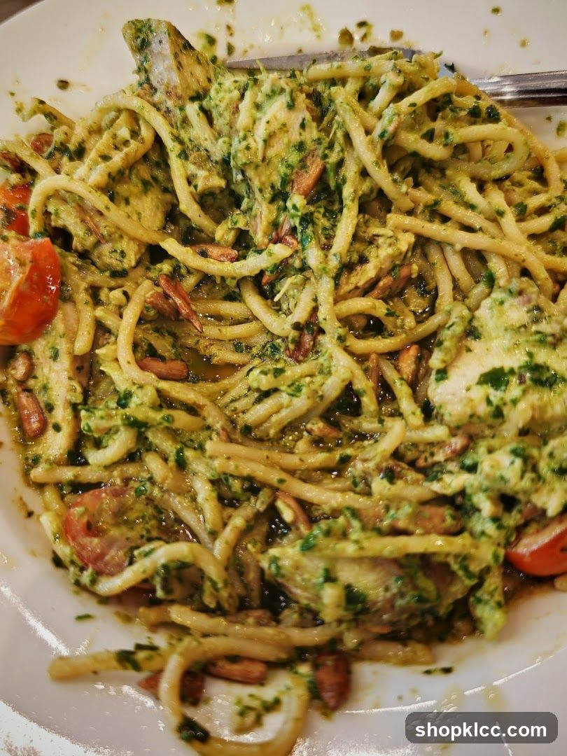 Pasta with Pesto and Chicken
