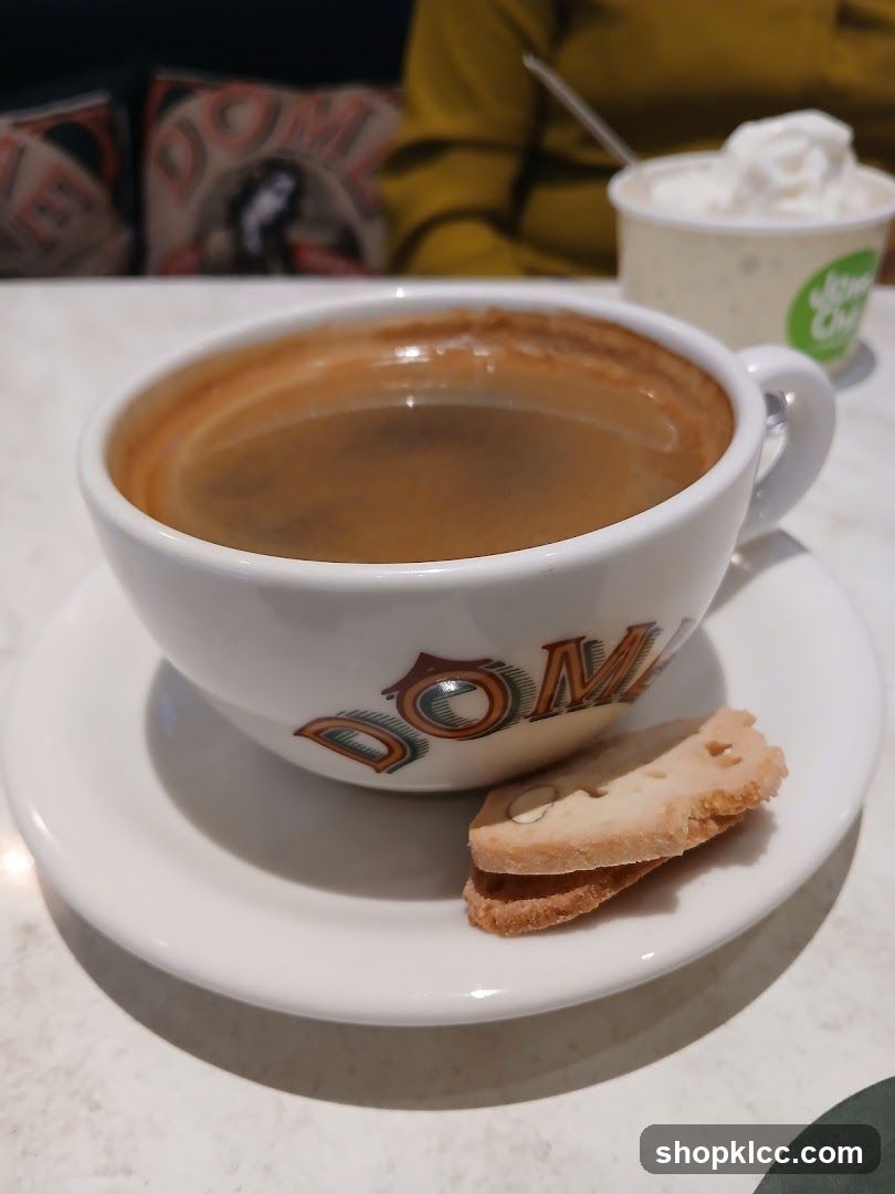 Coffee with cookies