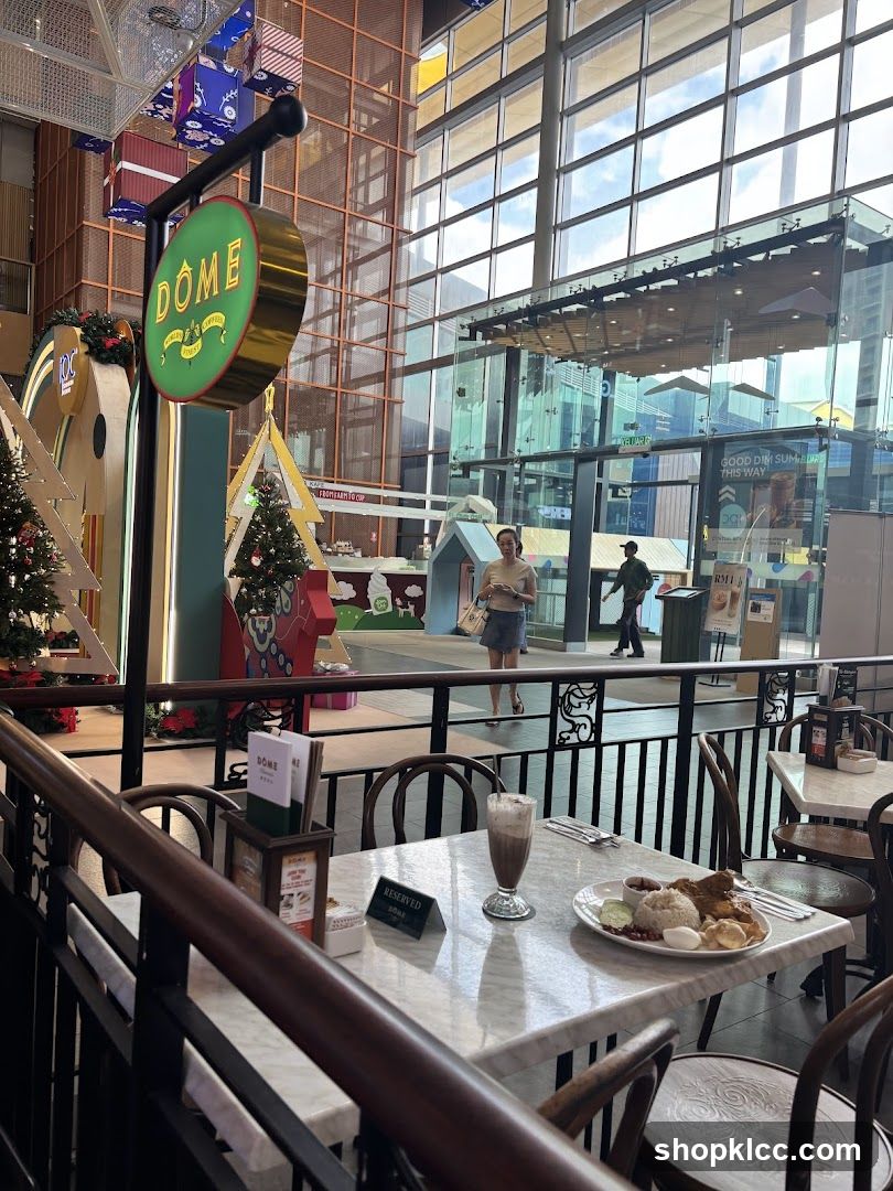 Restaurant Dining Area