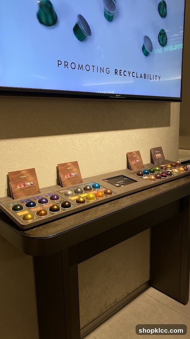 Coffee capsule display