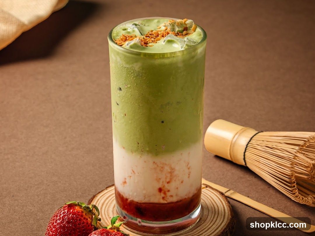Matcha Strawberry Drink