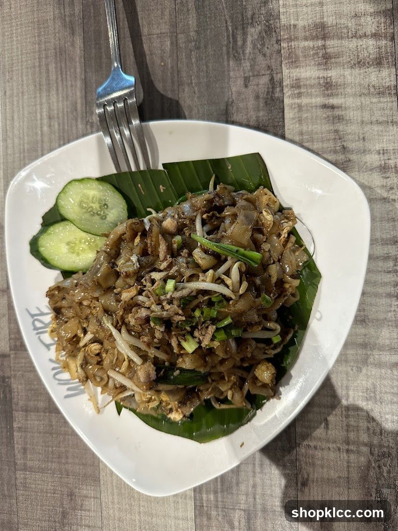Noodles with Cucumber and Bean Sprouts