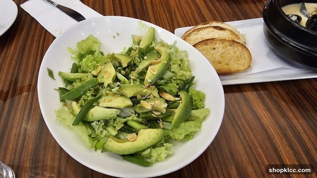 Avocado Salad with Bread and Mussels