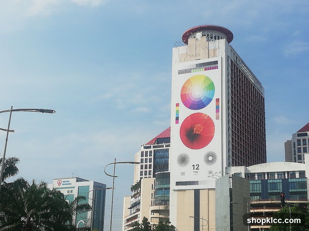 Building with large graphic display