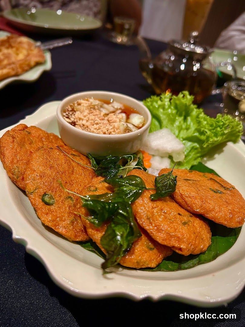 Fish Cakes with Dipping Sauce