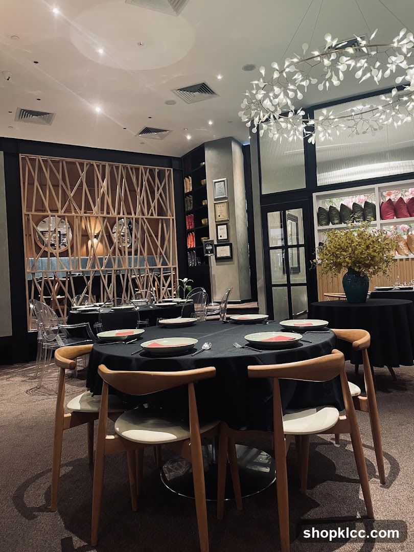 Restaurant Dining Area