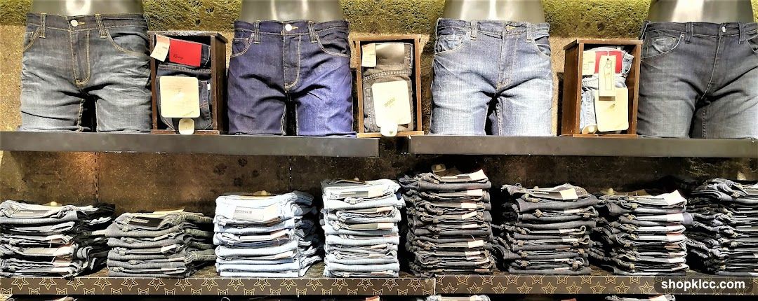 Jeans Display