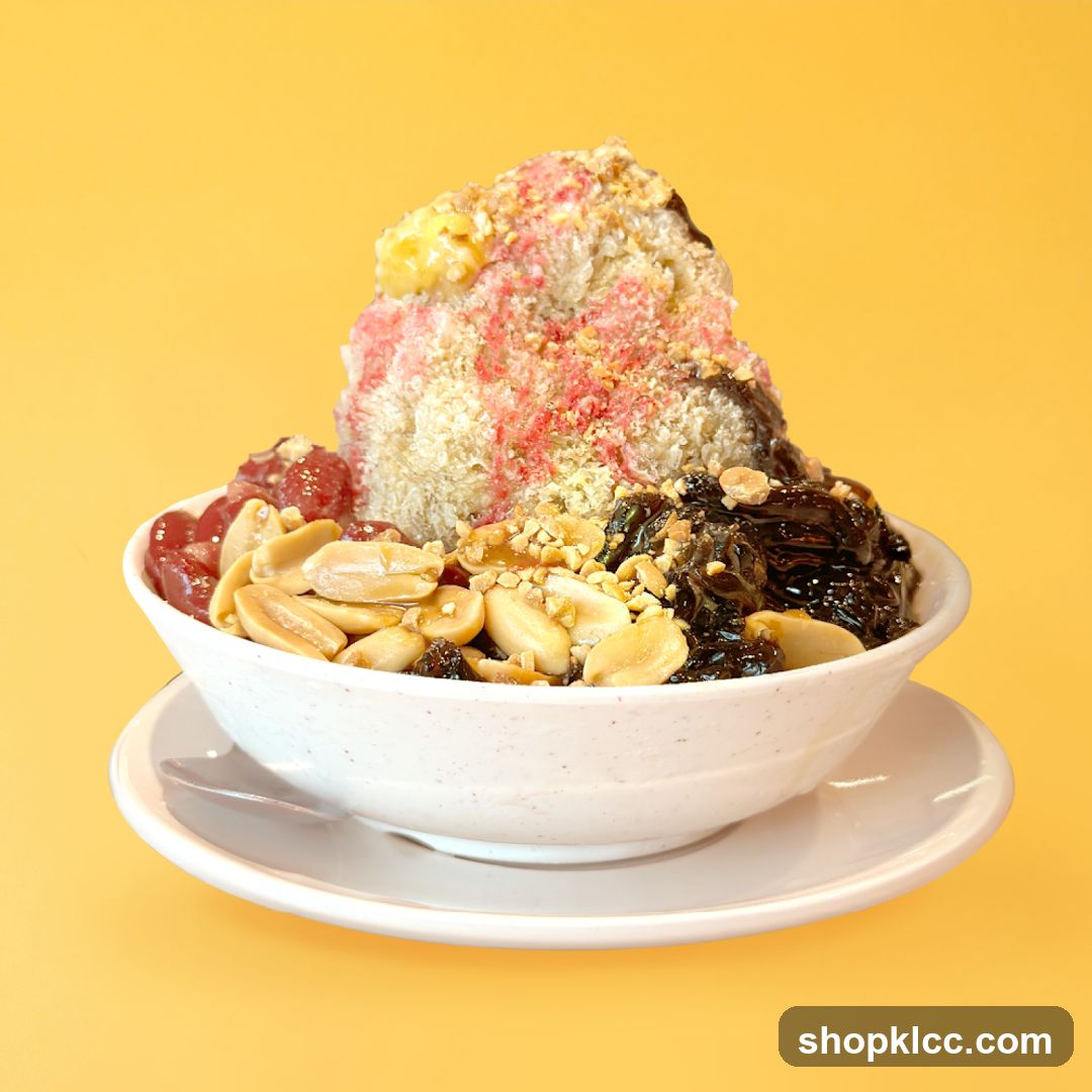 Dessert with shaved ice and toppings