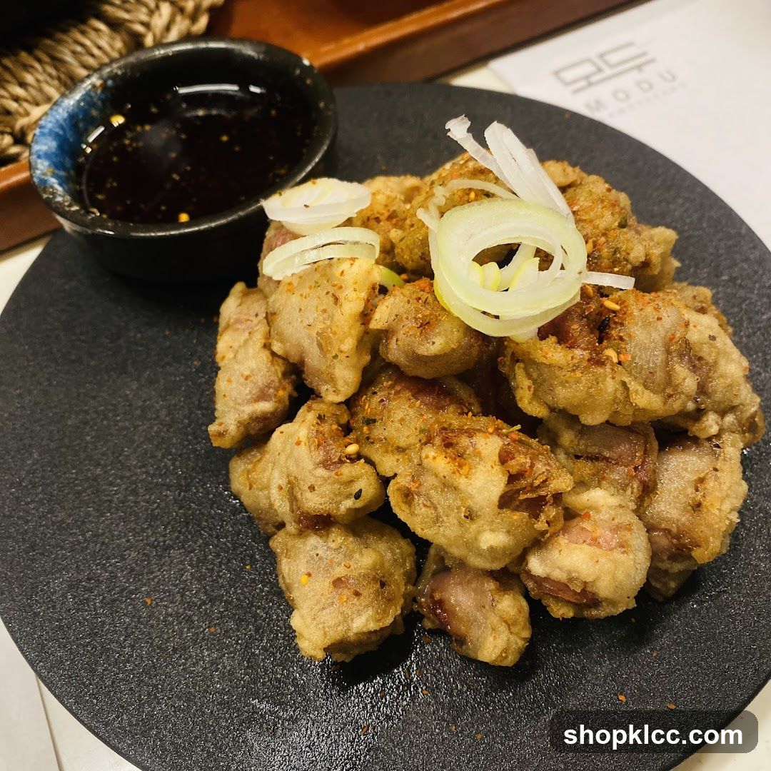 Fried Meat with Dipping Sauce