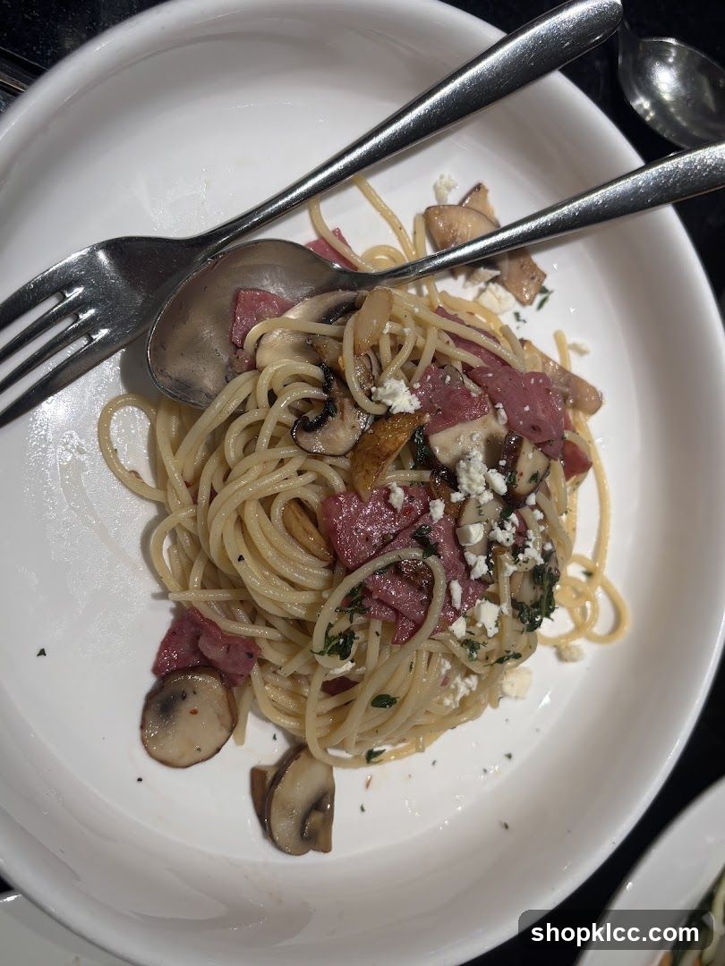 Spaghetti with Meat and Mushrooms