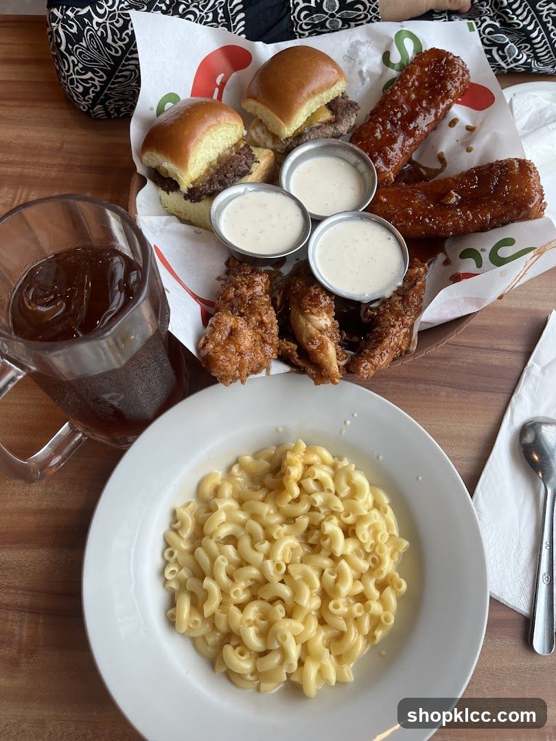 Appetizer Platter and Macaroni and Cheese