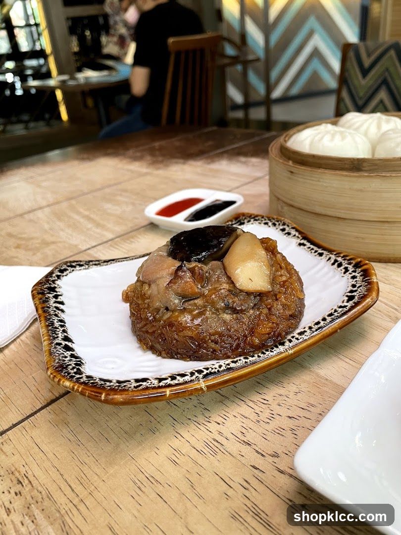 Steamed Sticky Rice with Toppings