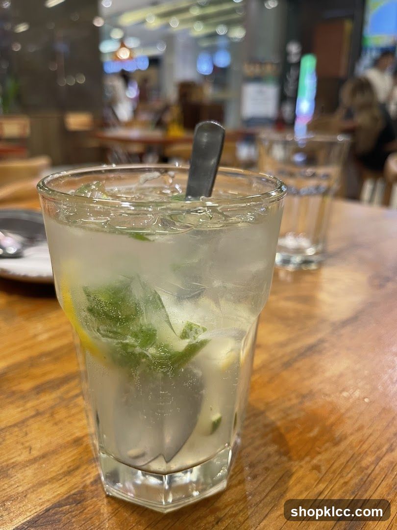 Refreshing Drink with Mint and Lemon