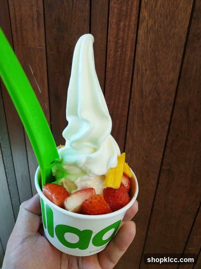 Frozen Yogurt with Fruit