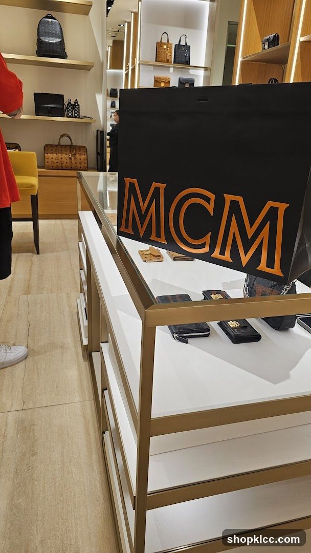 MCM Store Display