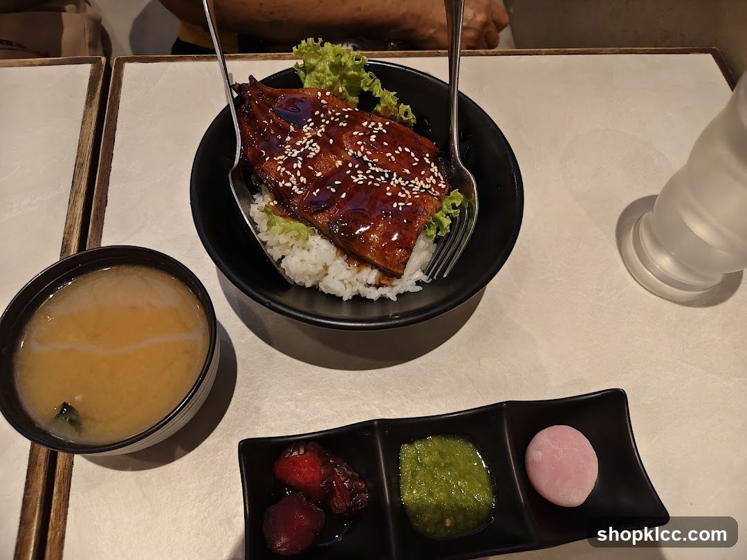 Unagi Donburi with Sides