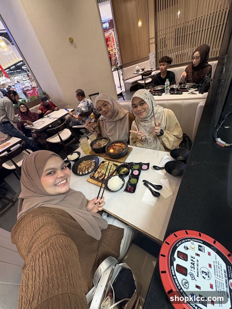 Group Dining