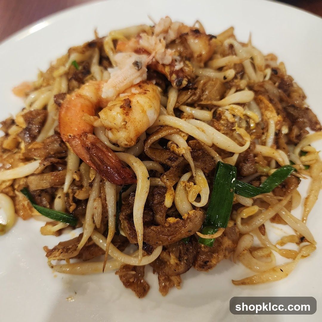Stir-fried noodles with shrimp