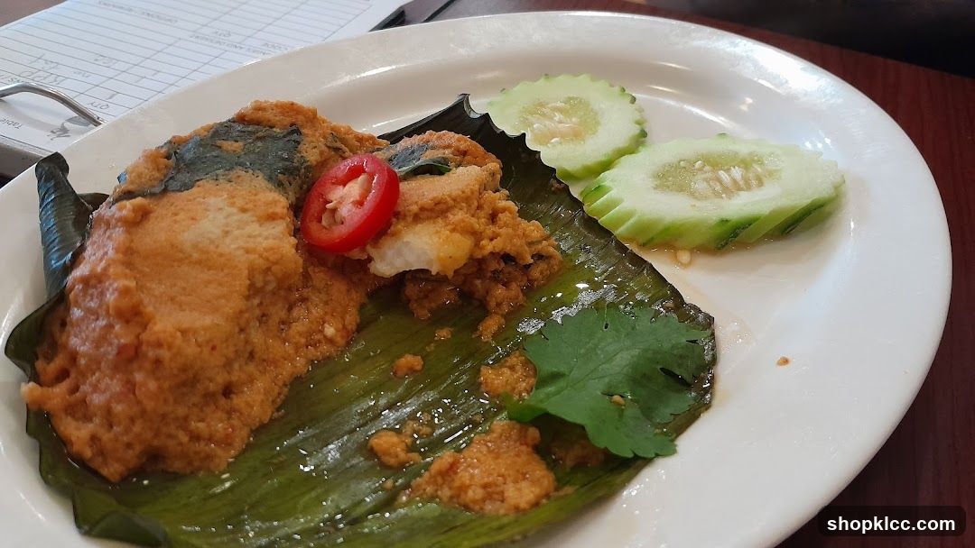 Steamed Fish with Curry Sauce